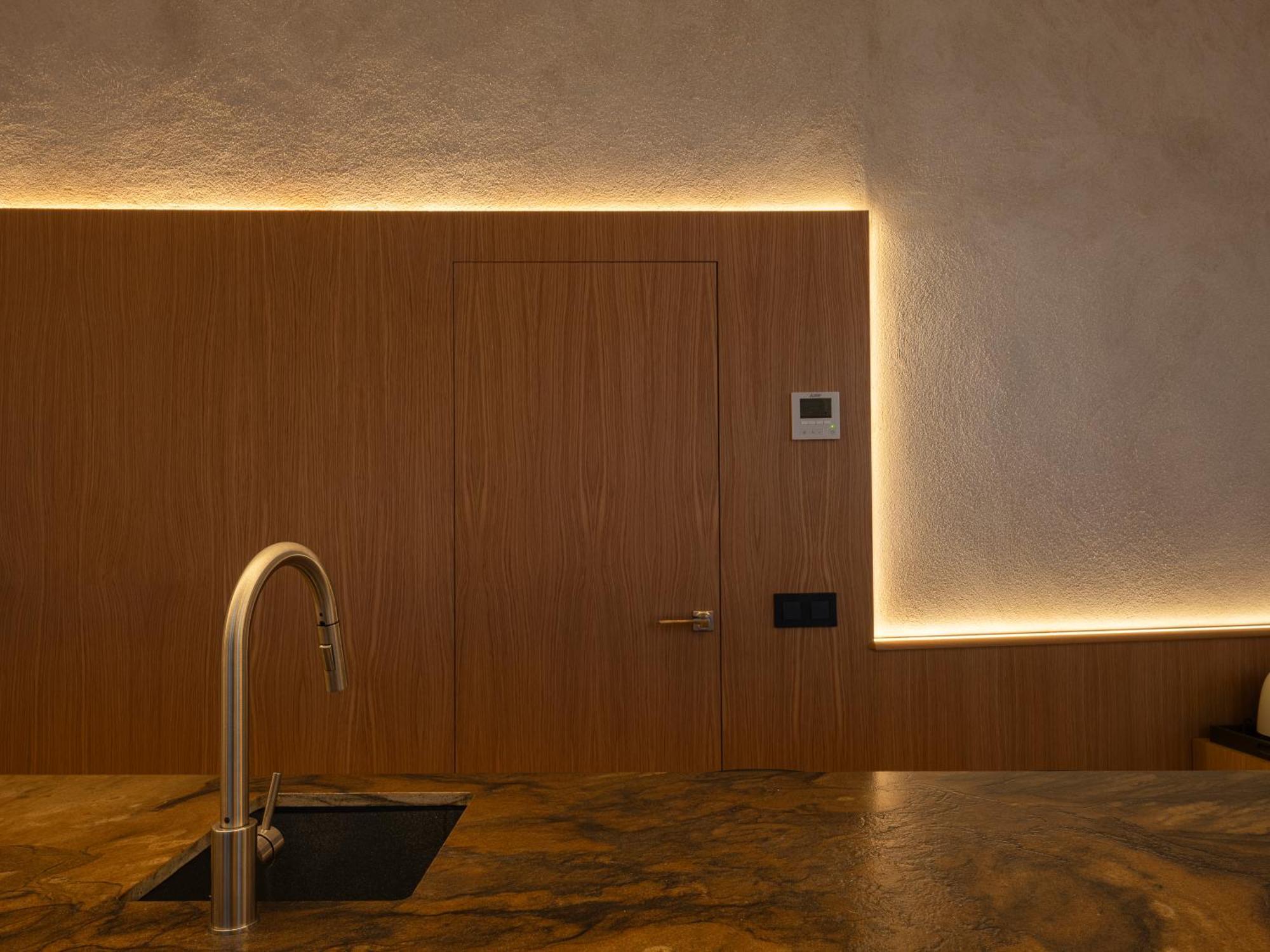 City Center - Avenue Luxury Apartment - Private Free Parking Seville Exterior photo